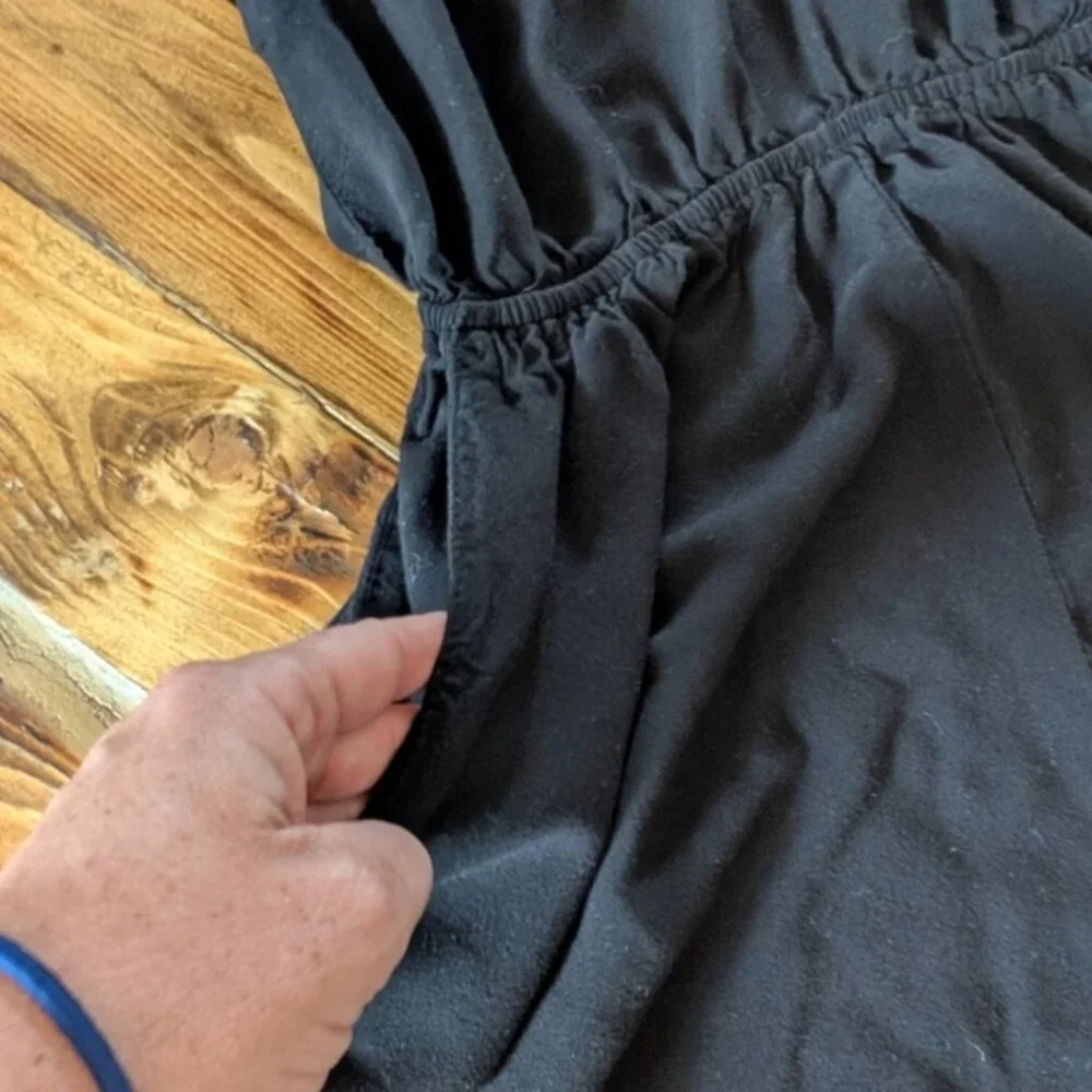 Divided Black Sleeveless Romper - Picture 3 of 3